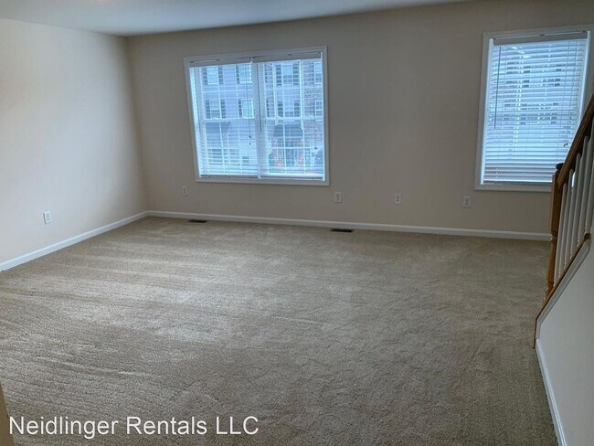 Building Photo - 3 br, 2.5 bath House - 224 Crown Court