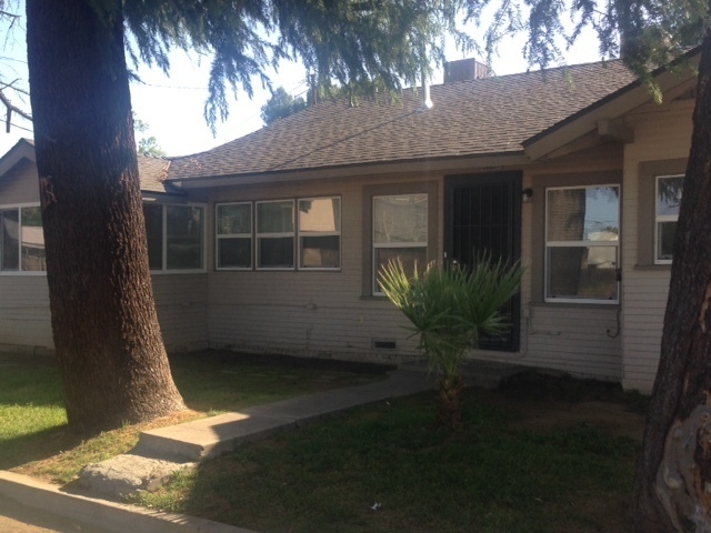 Building Photo - 2901 E Olive Ave