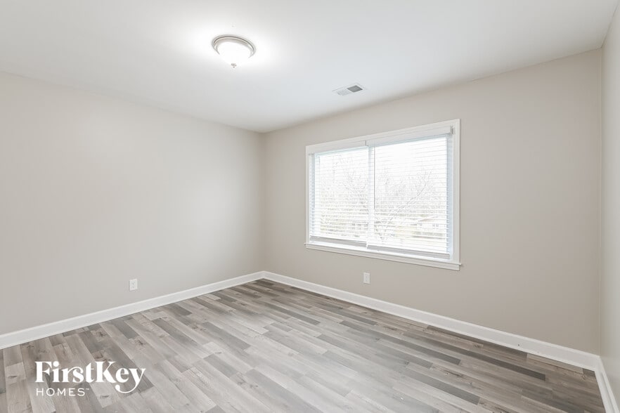 Building Photo - 946 Hargett Ct