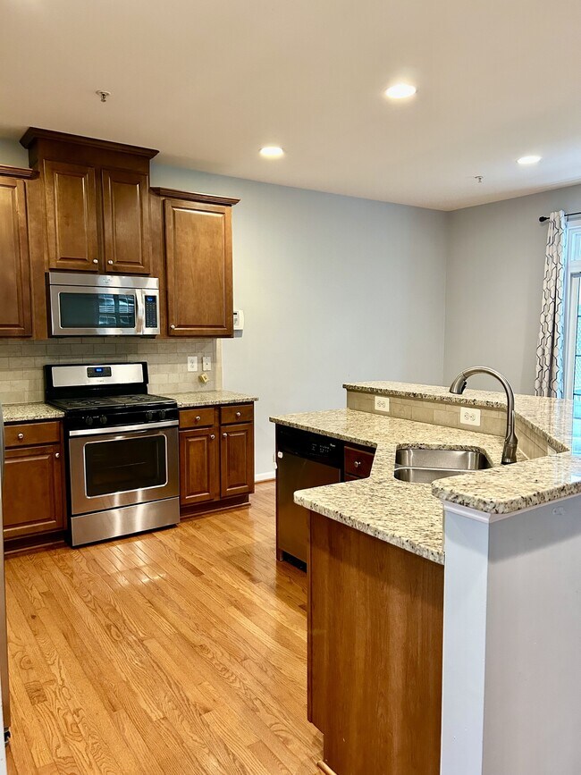 Building Photo - 43973 Swift Fox Dr