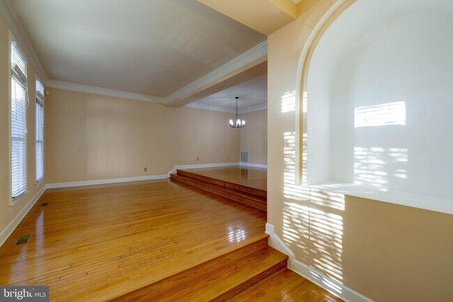 Building Photo - 303 Inspiration Ln