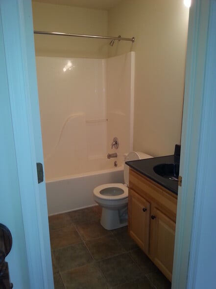 Building Photo - 720 Ferris Way