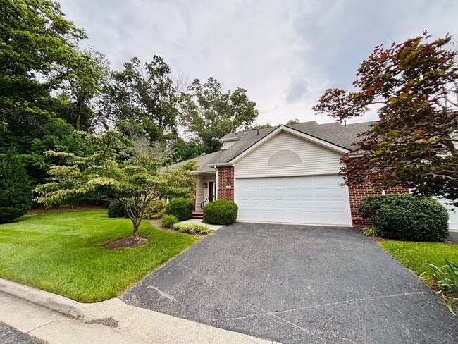 Building Photo - 1104 Caldwell Dr