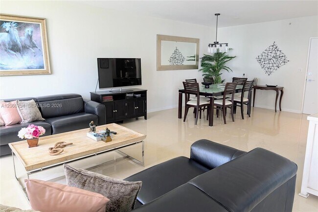 Building Photo - 10275 Collins Ave