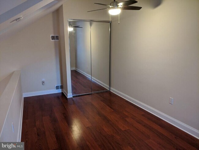 Building Photo - 94 Azalea Cir