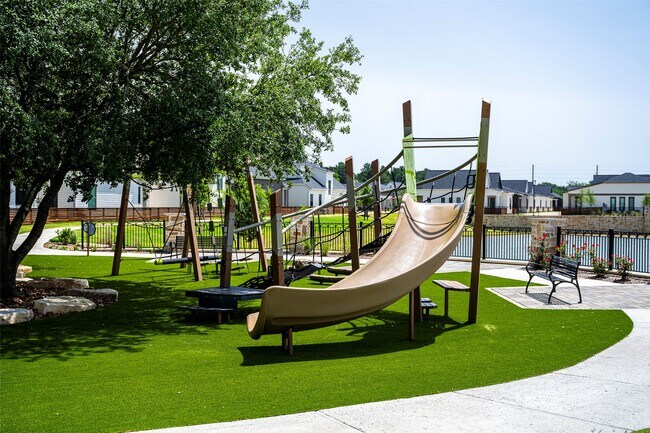 Building Photo - 18114 Greenhill Song Trl