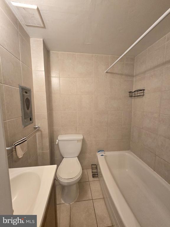 Building Photo - 1413 Lombard St