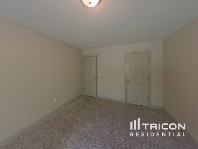 Building Photo - 3227 Brigadier Way SW