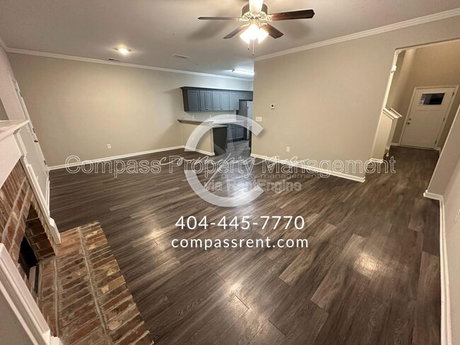 Building Photo - 112 Squarewood Ln NW
