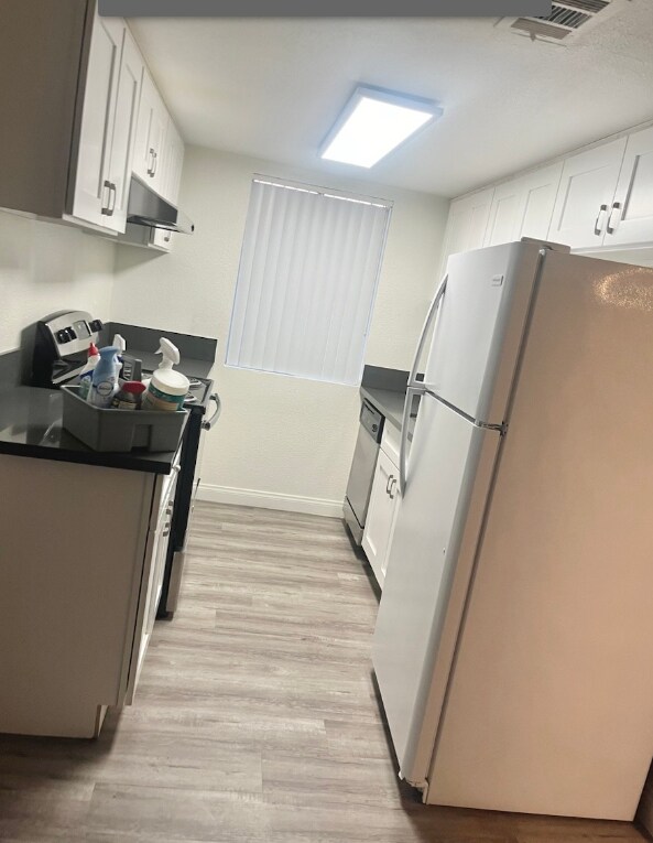 Building Photo - 1750 Karen Ave