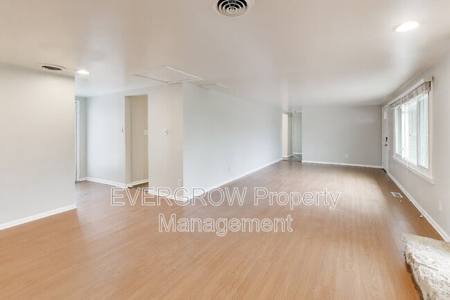 Building Photo - 4219 Varner Rd