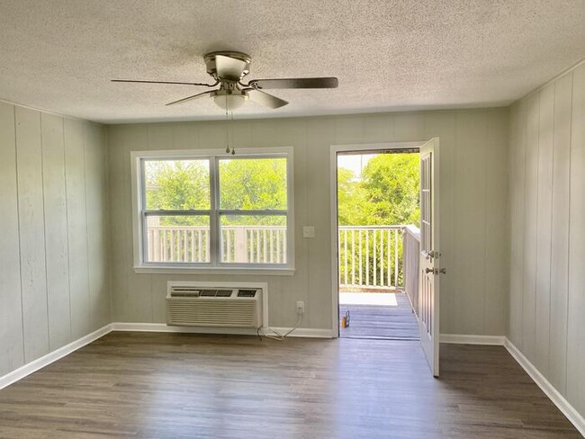 Primary Photo - 1Bed/1Bath Ft Oglethorpe Remodeled Apartment