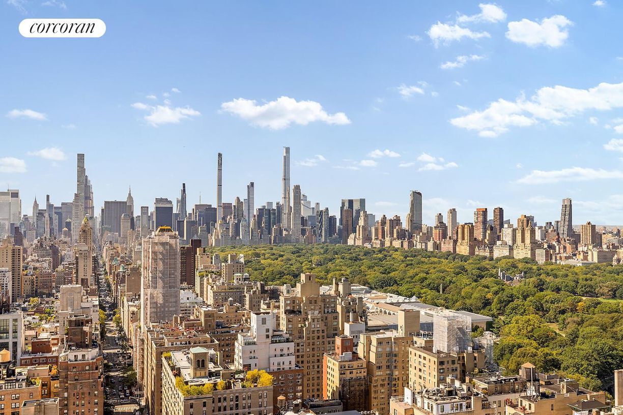 Building Photo - 45 E 89th St