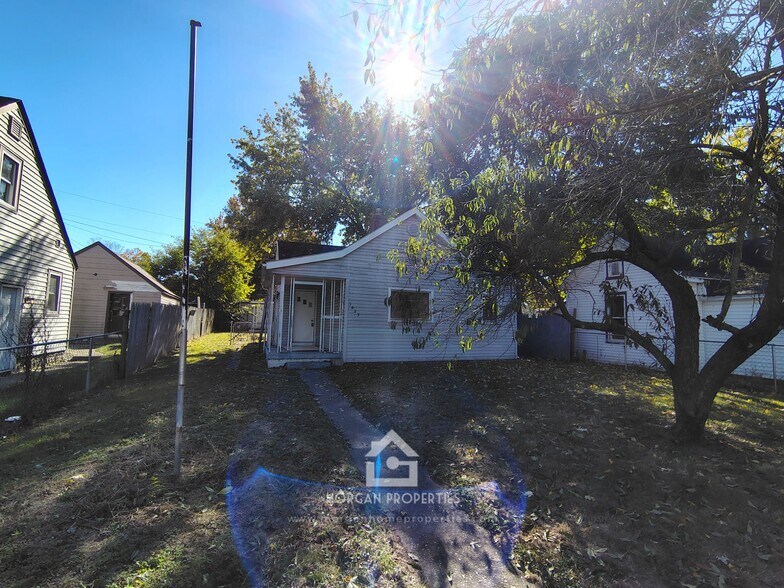 Primary Photo - 1623 W 6th St