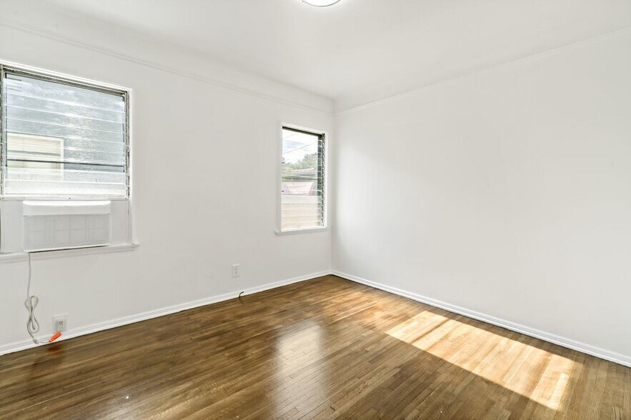 Building Photo - 1773 S Garth Ave