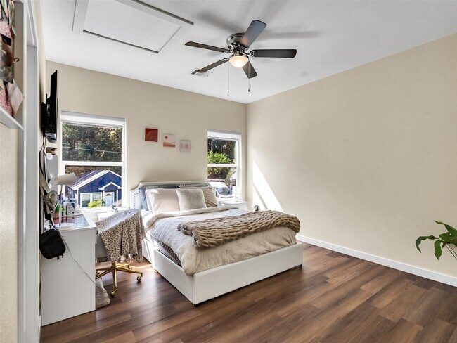 Building Photo - 16984 W Juneau St