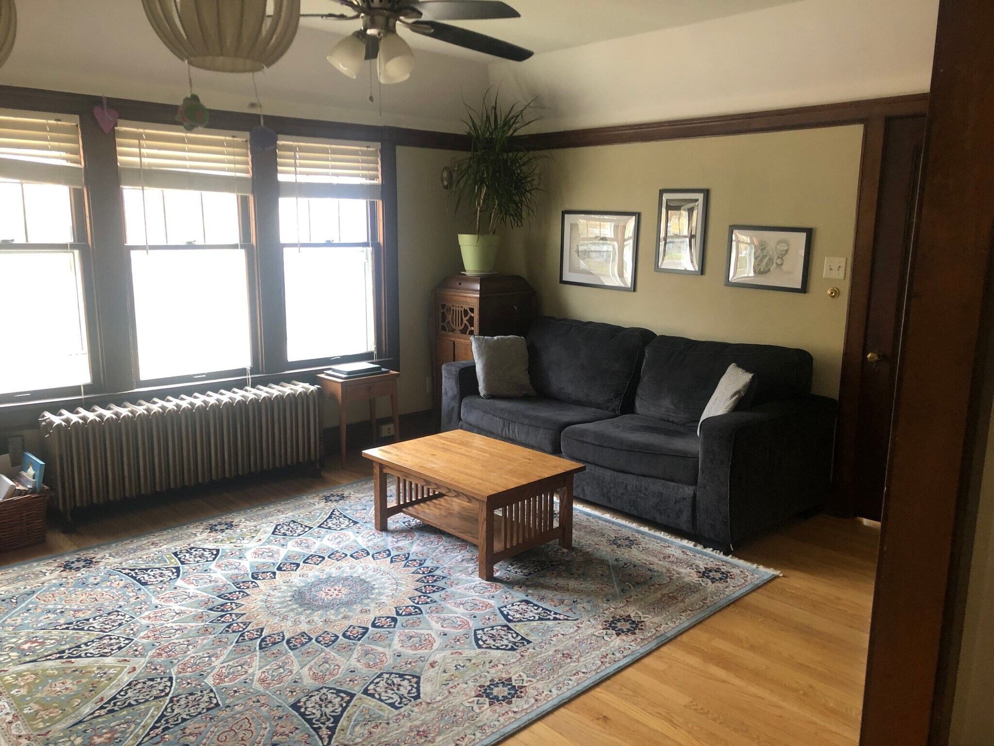 Living - 1615 N 60th St