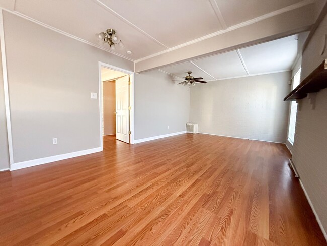 Building Photo - Spacious 3 Bedroom Home with Limited-Time $500 Move-In Special