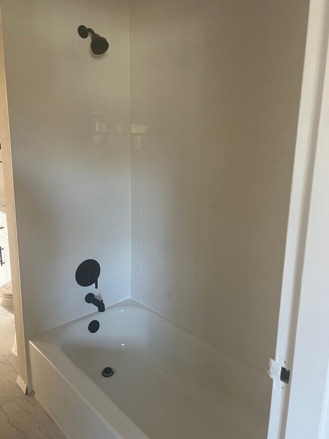 Building Photo - 2770 Curry Ford Rd