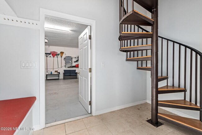Building Photo - 1708 Castile St