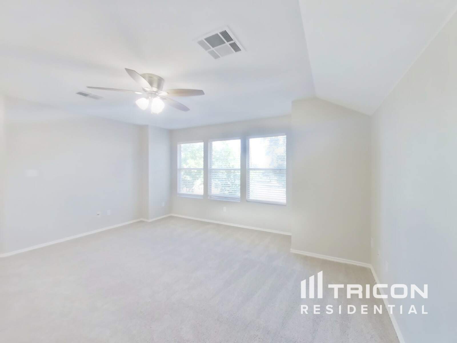 Building Photo - 312 Nogales Ln
