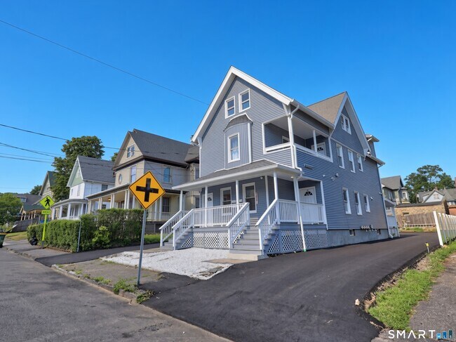 Building Photo - 42 Waterville St