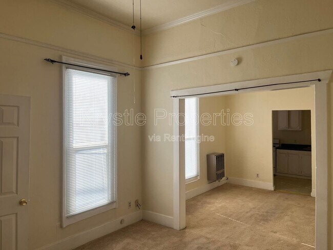 Building Photo - 1117 Sutter St