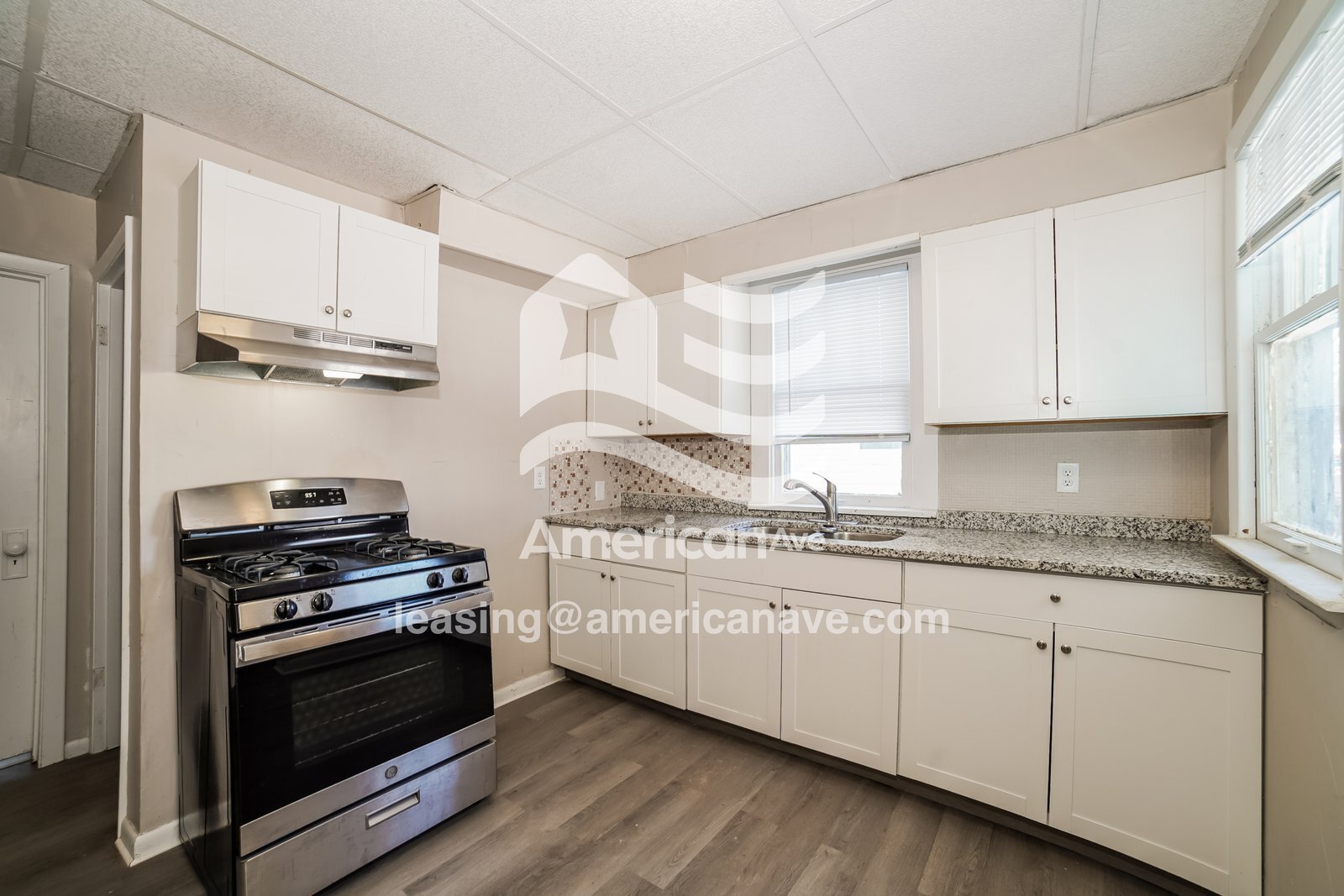 Building Photo - 1217 N Bourland Ave