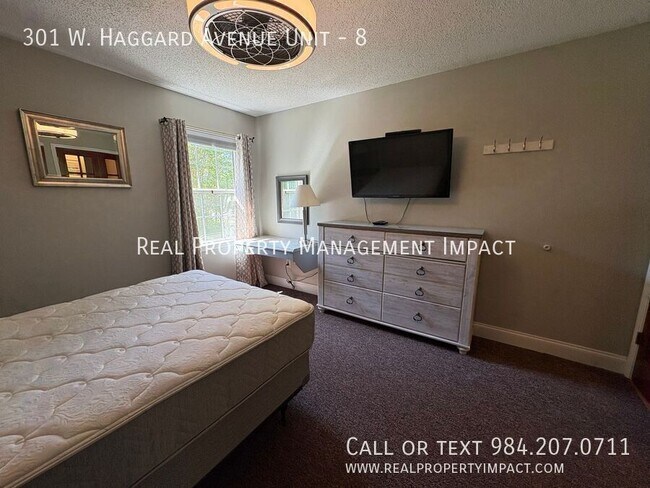 Building Photo - 301 W Haggard Ave