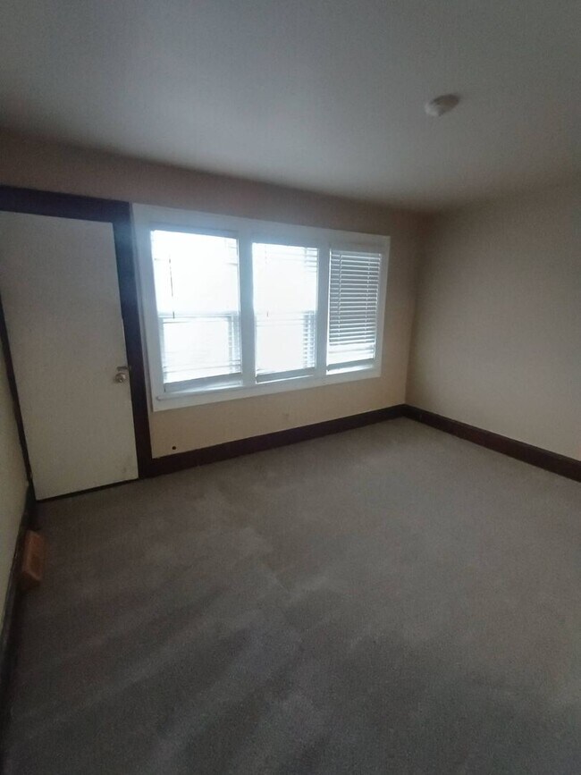 Building Photo - 2935 N 57th St