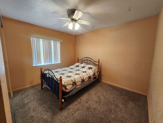 Building Photo - 5557 Cahuilla Ave