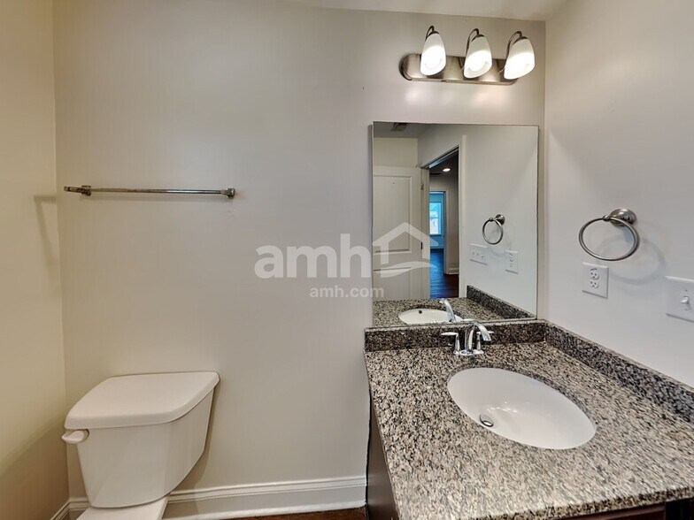 Building Photo - 117 Haeven Trail