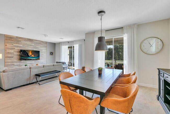 Building Photo - 2831 Bookmark Dr