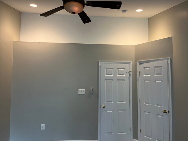 Building Photo - 2562 Carrington Way