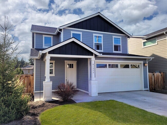 Building Photo - Spacious 3 Bedroom Home, Great Southeast Bend Neighborhood! Furnished Monthly Rental