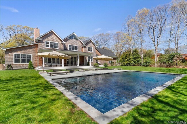 Building Photo - 94 Griffing Ave