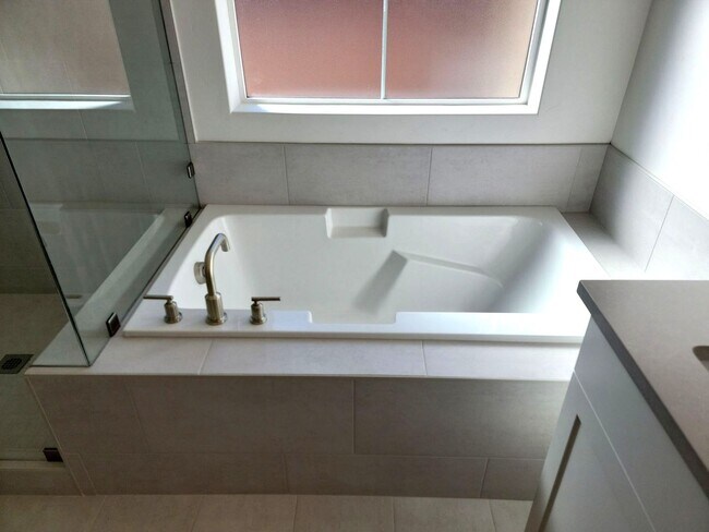 Building Photo - Brand New 3 Bedroom Home in Hidden Valley!