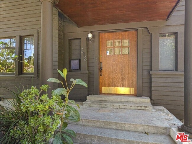 Building Photo - 216 Mt Washington Dr