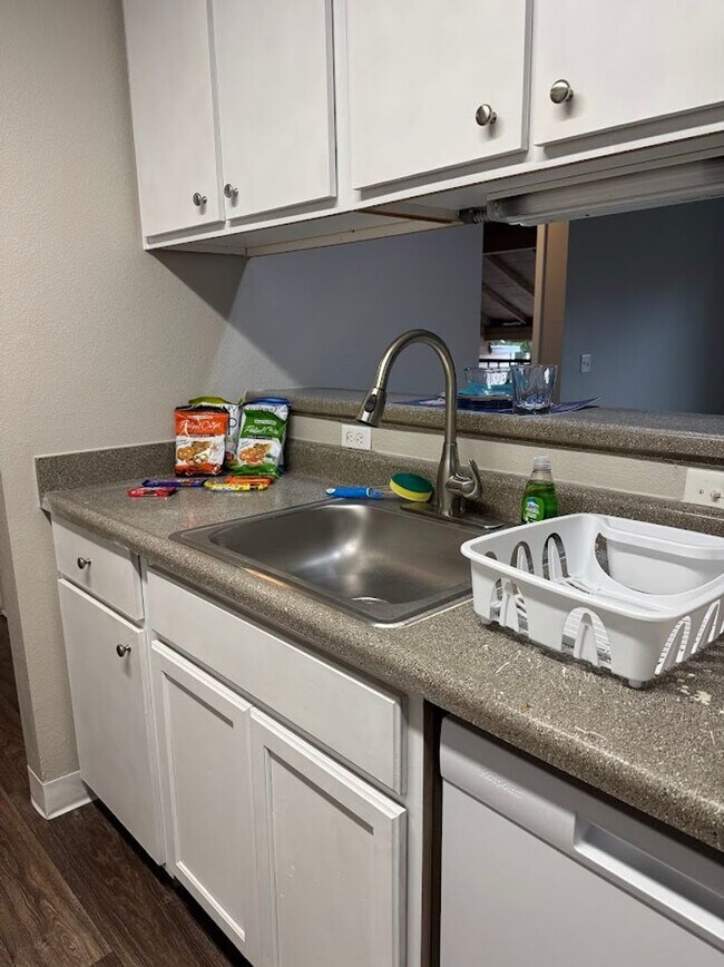 Building Photo - Life Just Got Better Come See For Yourself...