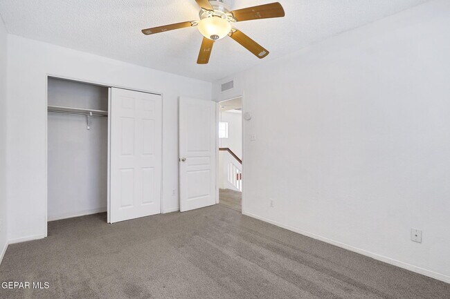 Building Photo - 10925 Loma Alta Pl