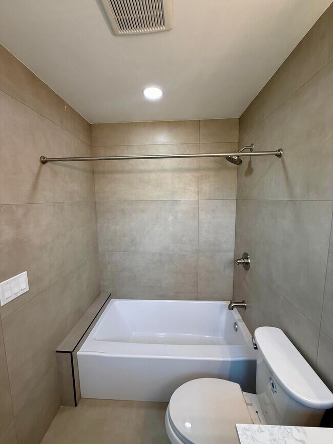 Building Photo - Completely Remodeled Single Family House!