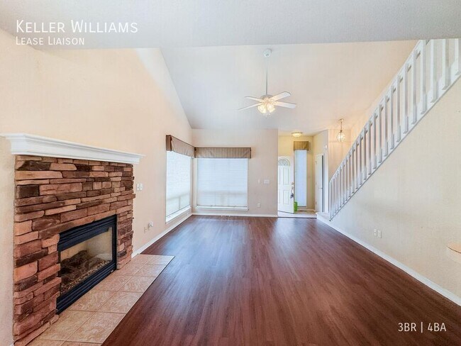 Building Photo - 701 Westwood Dr