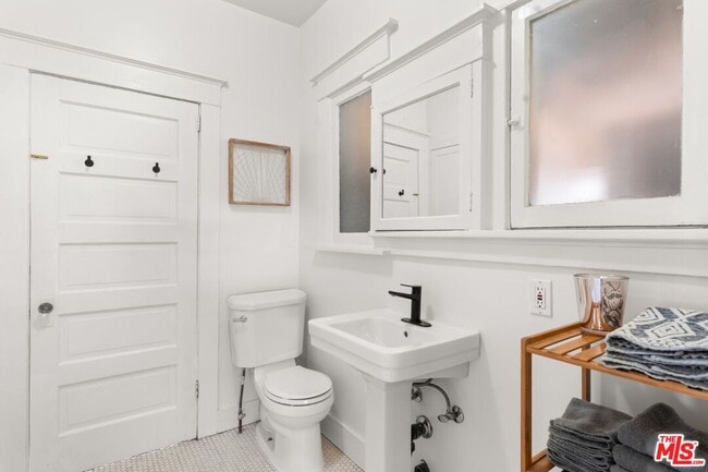 Building Photo - 2217 Marathon St