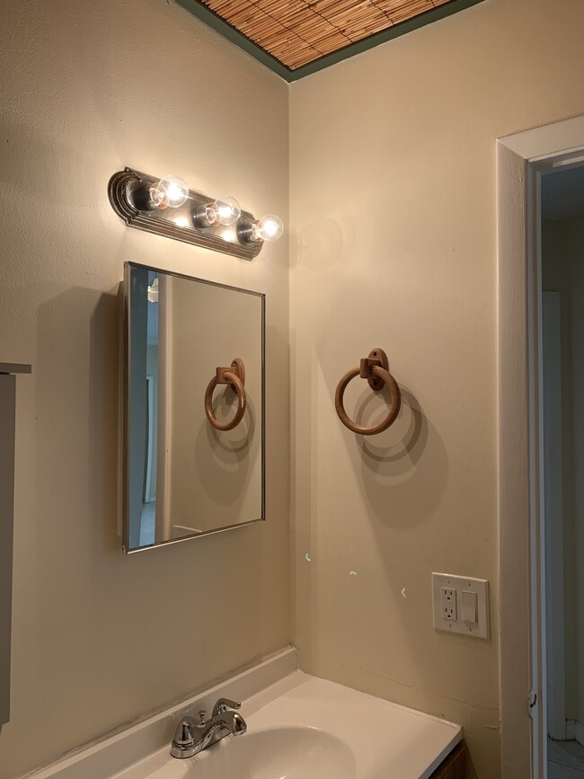 Building Photo - 6224 Country Fair Cir