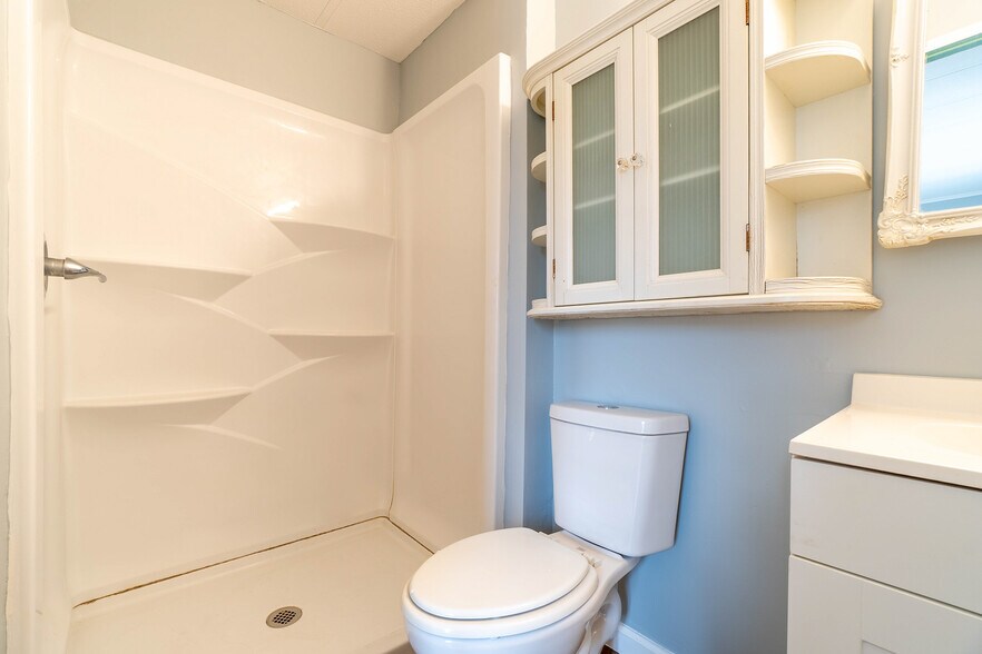 Building Photo - 5461 Columbus Cir