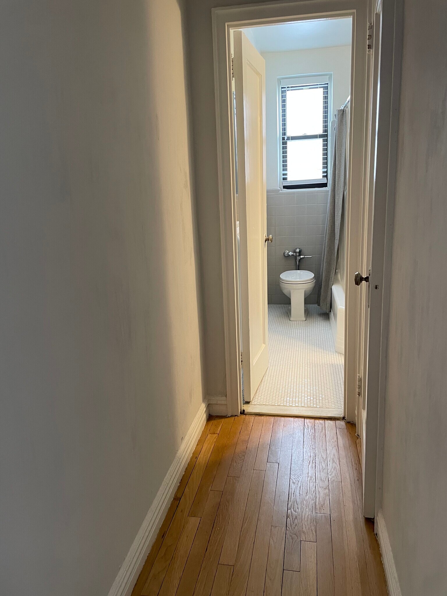 Building Photo - 210 Martine Ave