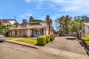 Building Photo - 709 Pope Dr