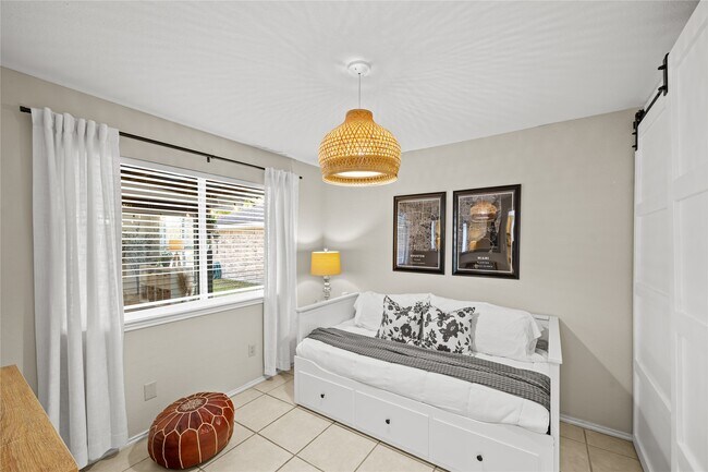 Building Photo - 10518 Sand Pass Ln