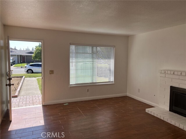 Building Photo - 8580 Club House Dr