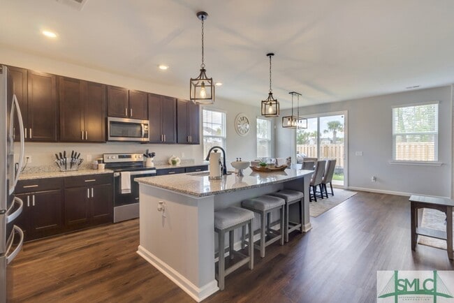 Building Photo - 102 Palmer Pl